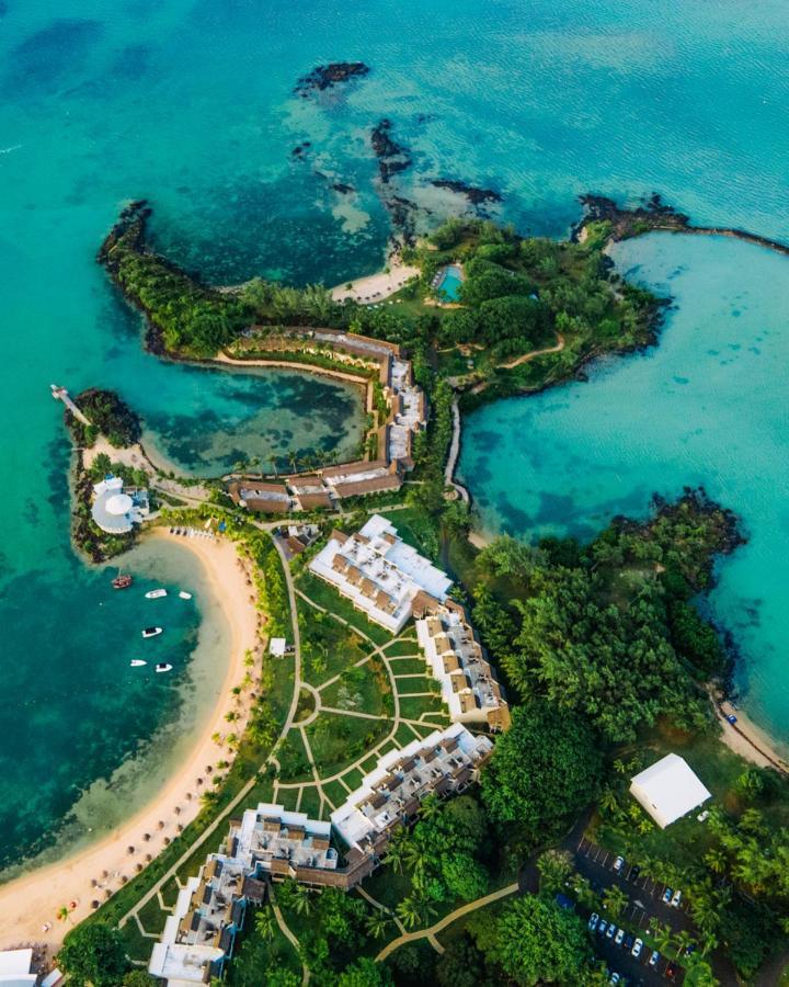 Lux* Grand Gaube Resort & Villas Luaran gambar Aerial view of the resort